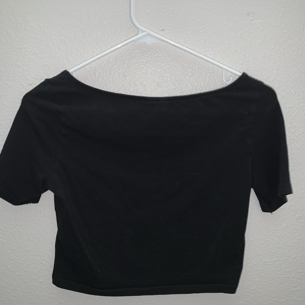 Crop top - Picture 2 of 3